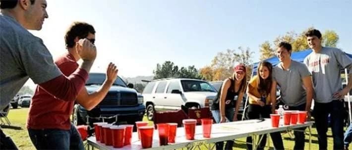 Beer pong regler og opstilling